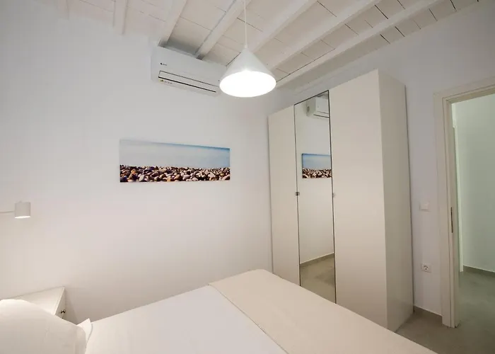 Nireas Mykonos Downtown *